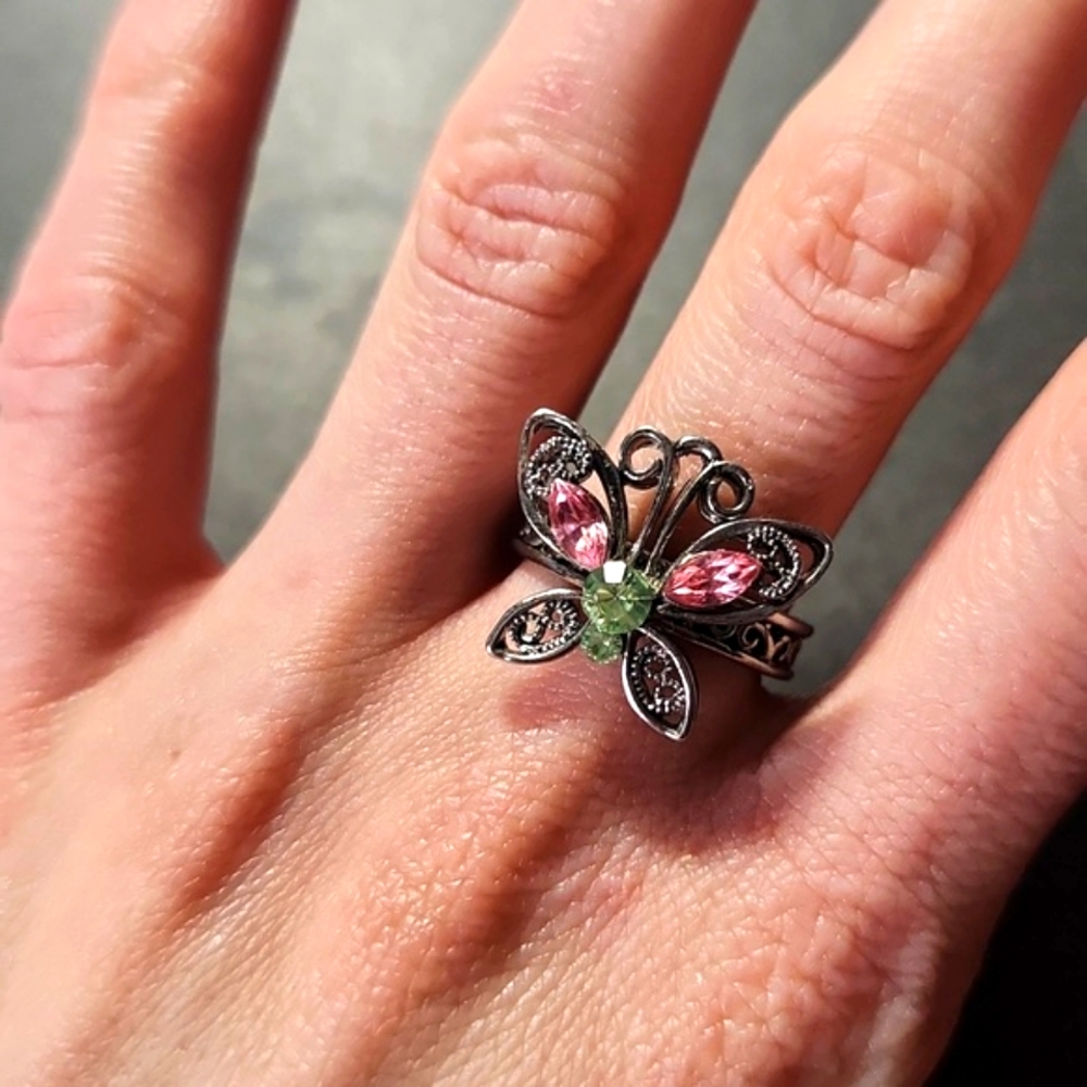 Butterfly Ring - Picture 5 of 6